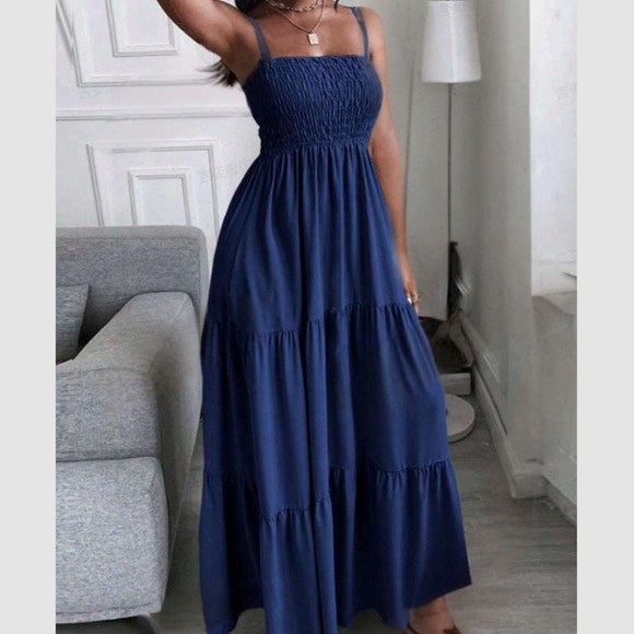 Boho green shirred spaghetti straps dress - Picture 9 of 10